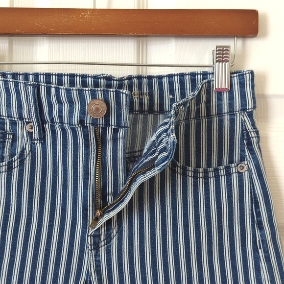 American Eagle Retro Striped Dark Wash High Waisted Shortie Jean Shorts 4 - Picture 3 of 12